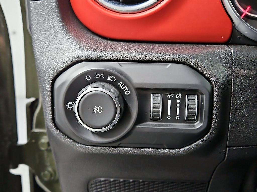 used 2021 Jeep Wrangler car, priced at $38,998