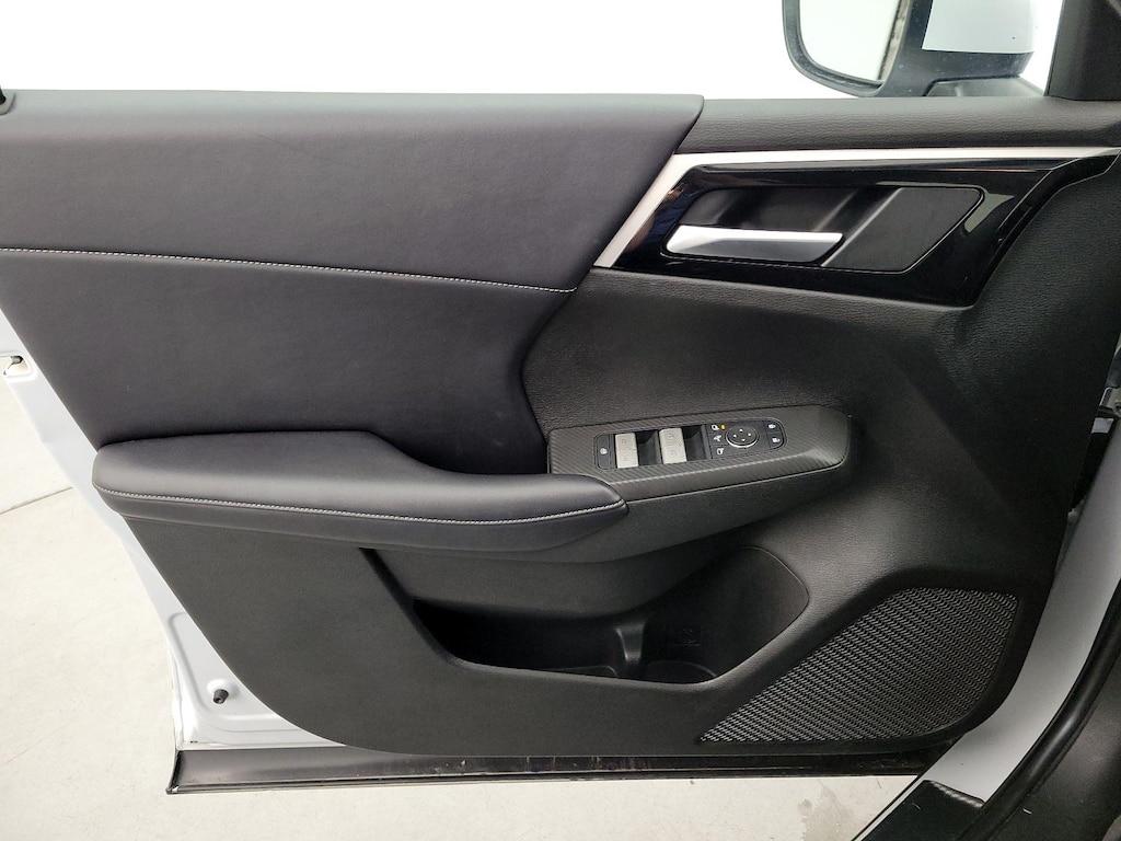 used 2024 Mitsubishi Outlander car, priced at $25,998