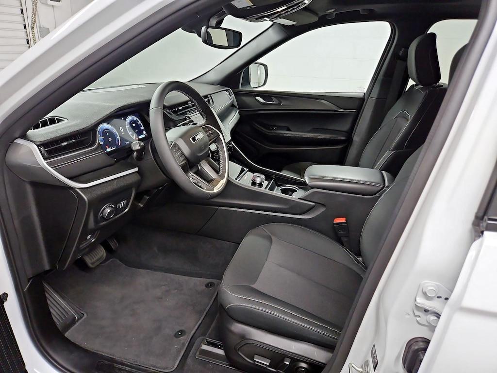 used 2024 Jeep Grand Cherokee car, priced at $33,998