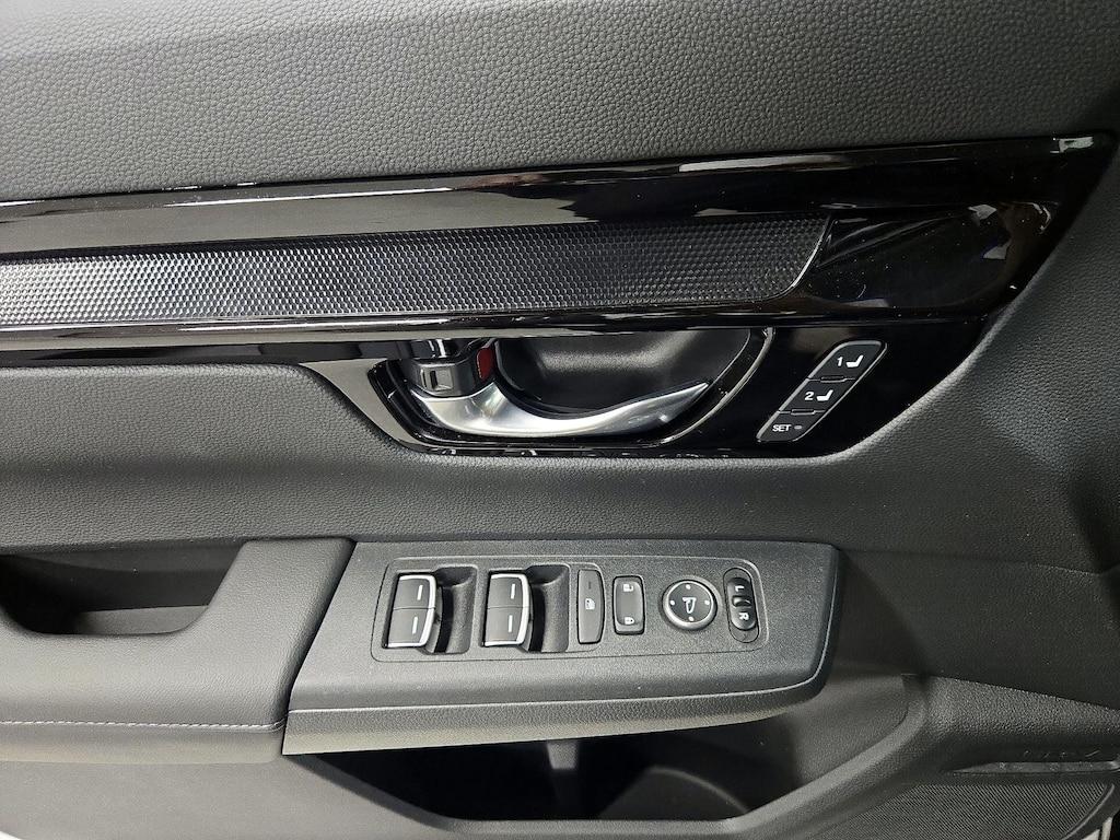 used 2025 Honda CR-V car, priced at $35,998
