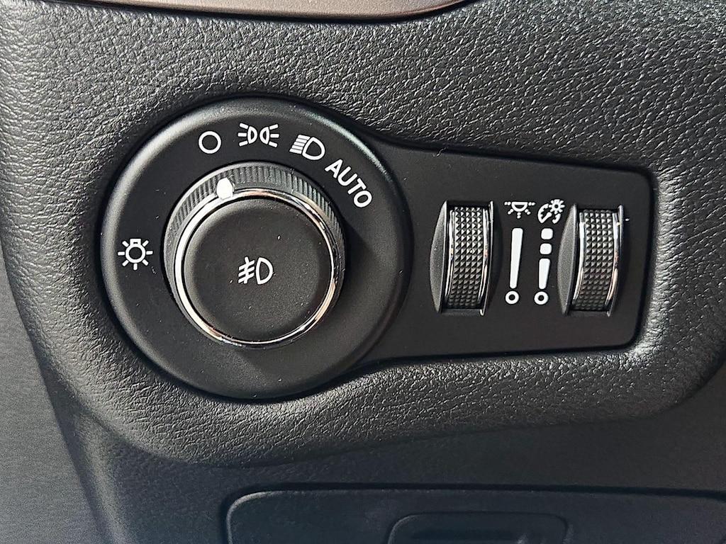 used 2020 Jeep Cherokee car, priced at $20,998