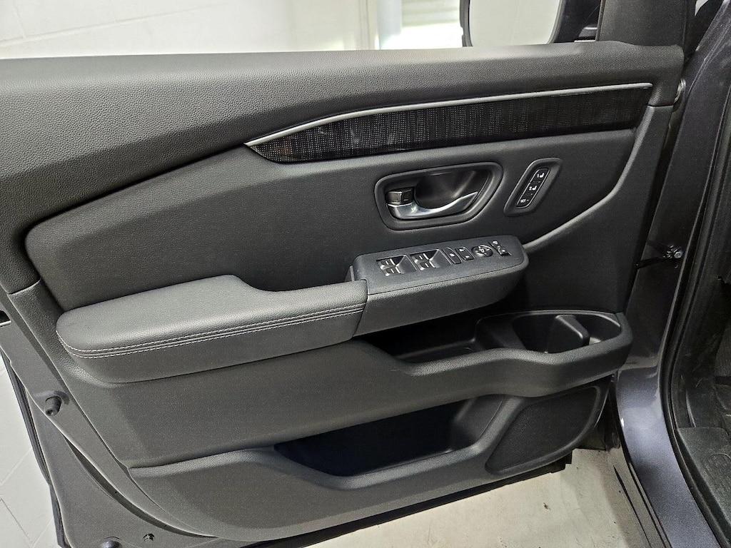 used 2023 Honda Pilot car, priced at $45,998
