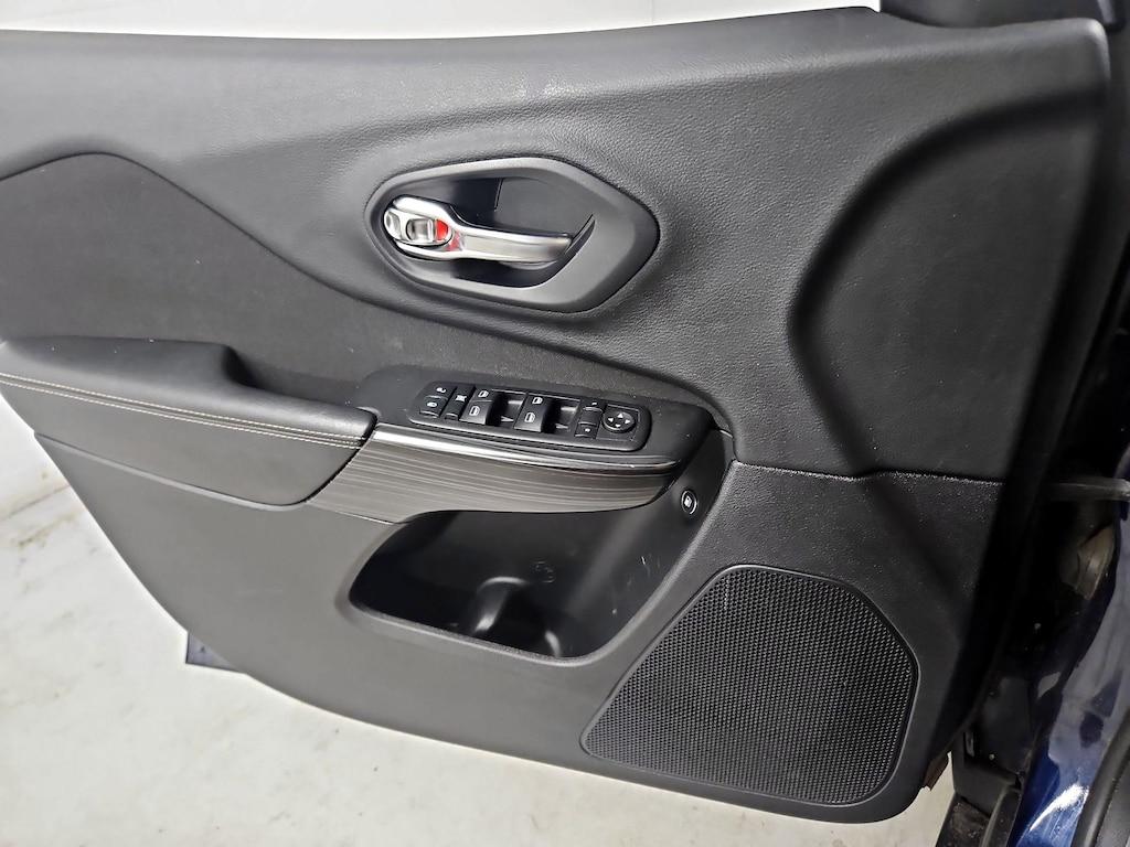 used 2015 Jeep Cherokee car, priced at $11,599