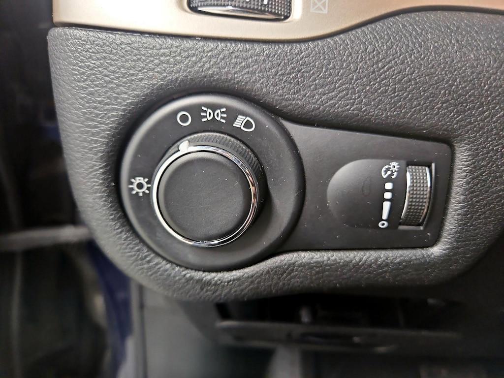 used 2015 Jeep Cherokee car, priced at $11,599