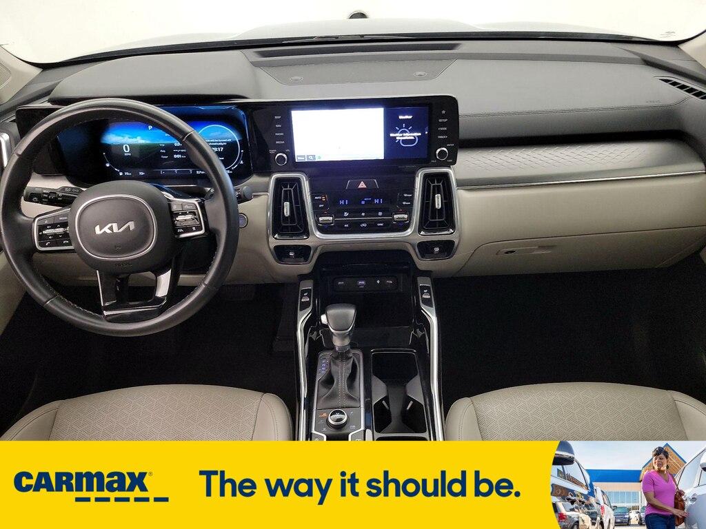 used 2023 Kia Sorento car, priced at $31,998