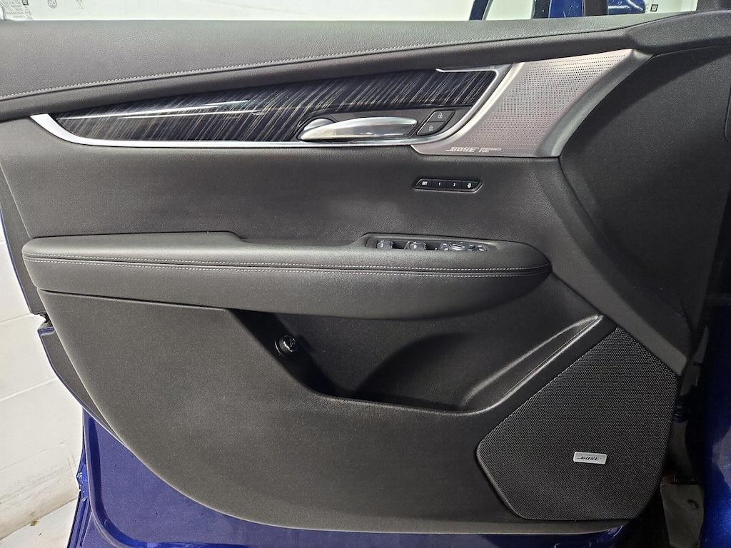 used 2023 Cadillac XT6 car, priced at $39,998