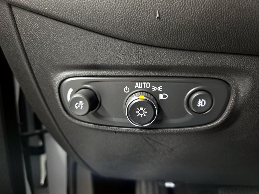 used 2021 Chevrolet Equinox car, priced at $23,998