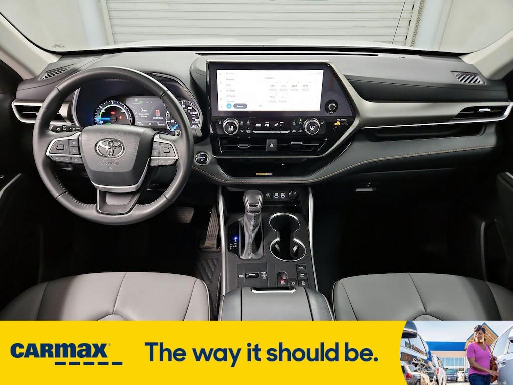 used 2023 Toyota Highlander Hybrid car, priced at $49,998