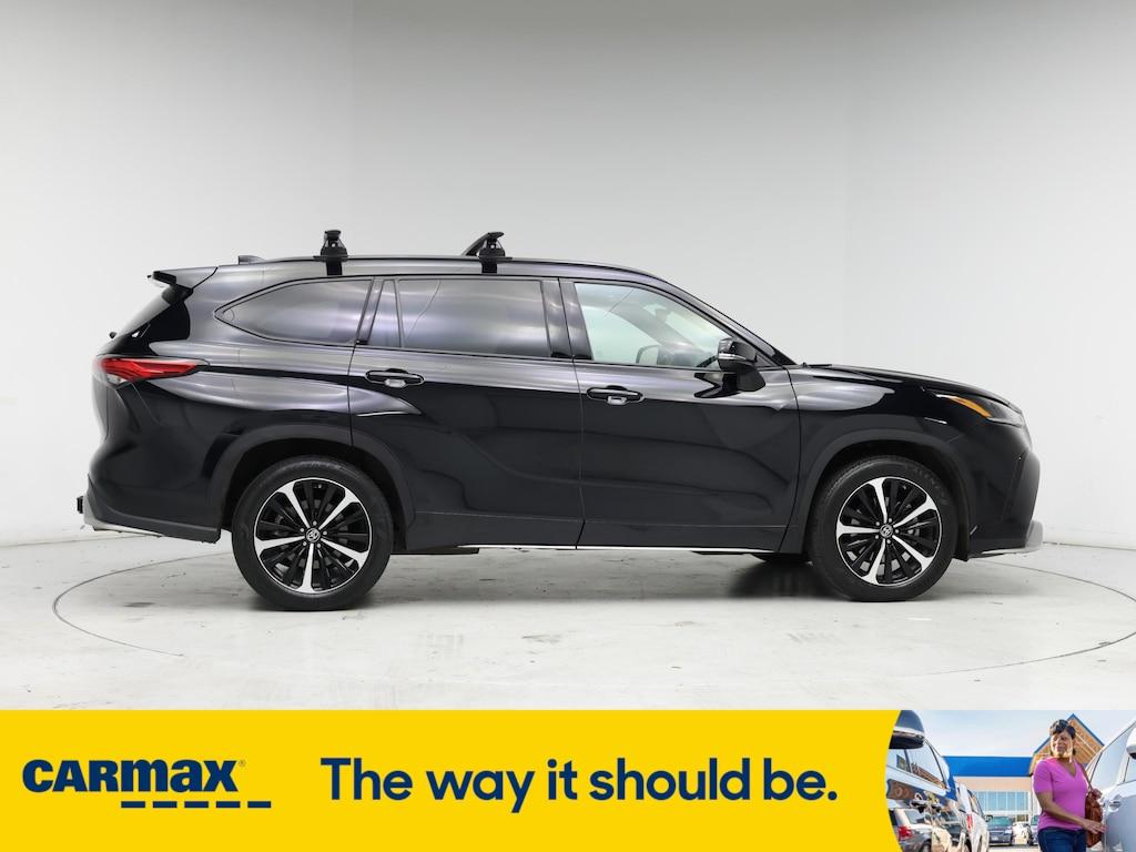 used 2022 Toyota Highlander car, priced at $41,998