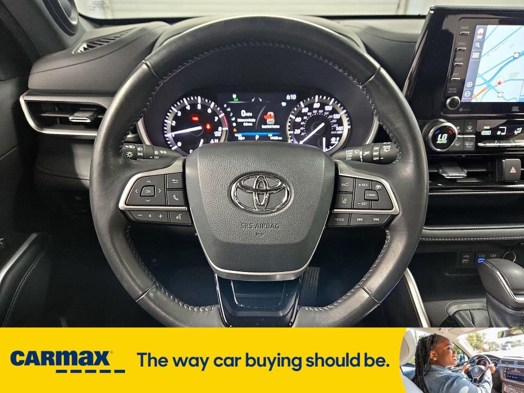 used 2022 Toyota Highlander car, priced at $41,998