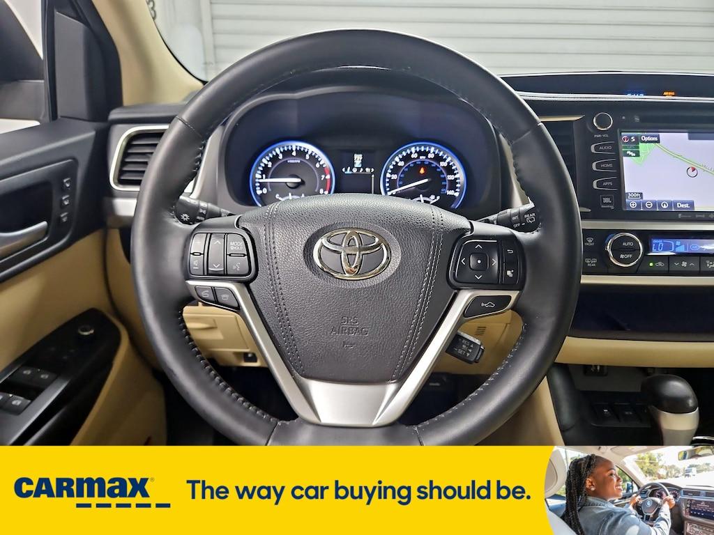 used 2016 Toyota Highlander car, priced at $31,998