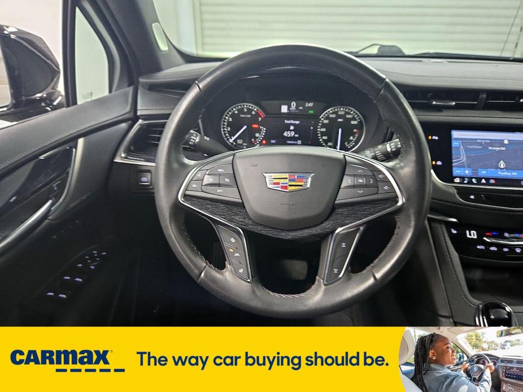 used 2023 Cadillac XT5 car, priced at $37,998