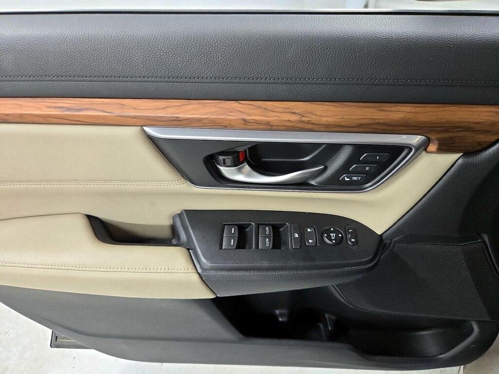 used 2018 Honda CR-V car, priced at $27,998