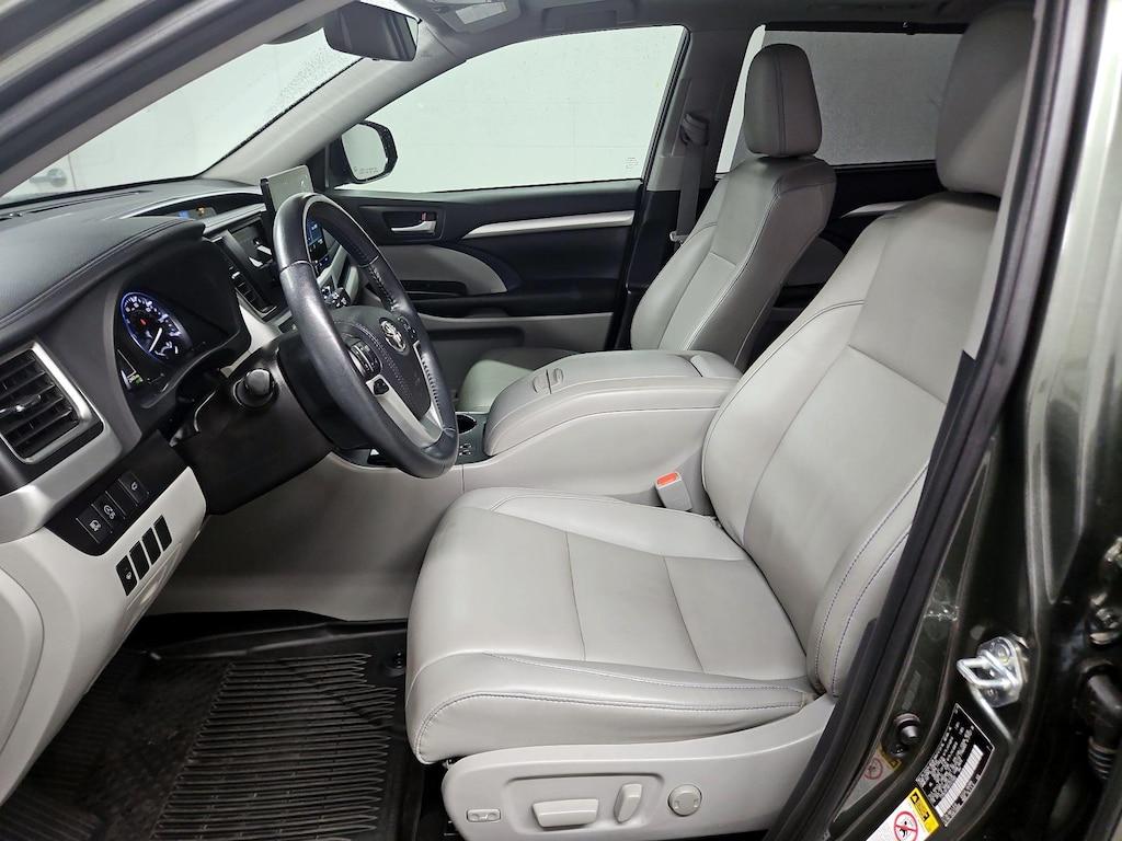 used 2019 Toyota Highlander car, priced at $28,998