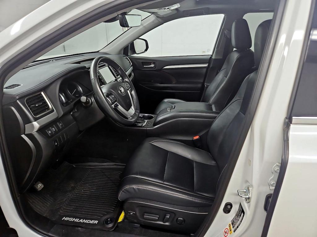 used 2019 Toyota Highlander car, priced at $33,998