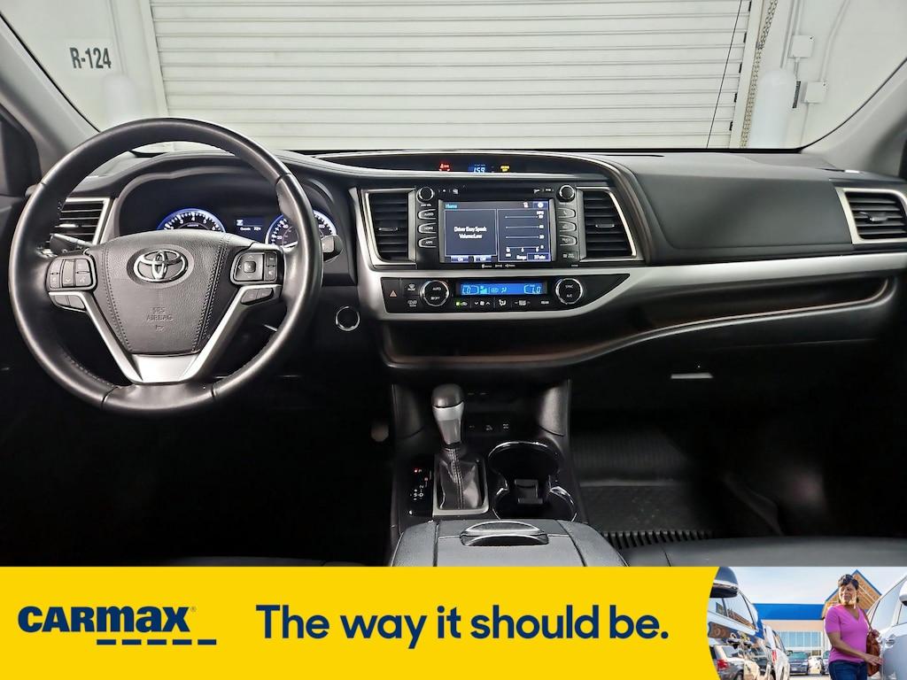 used 2019 Toyota Highlander car, priced at $33,998