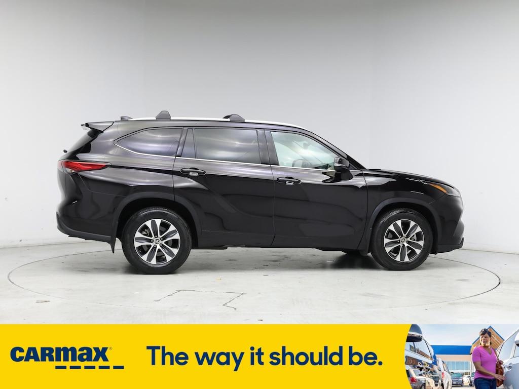 used 2021 Toyota Highlander car, priced at $34,998