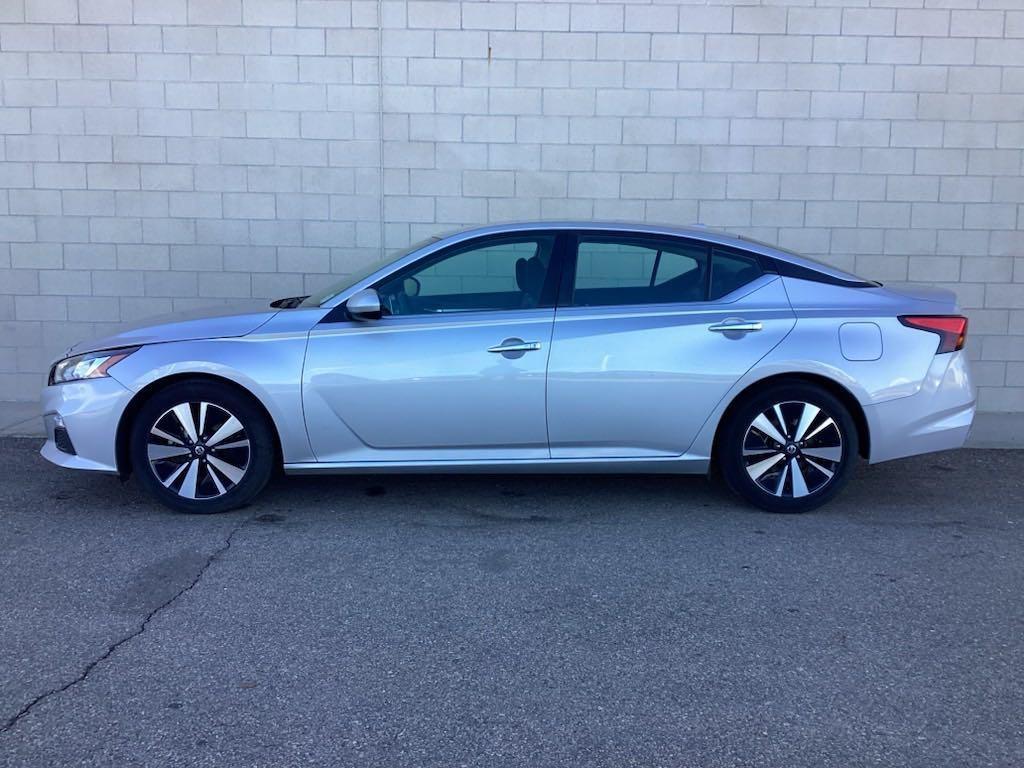 used 2022 Nissan Altima car, priced at $17,000