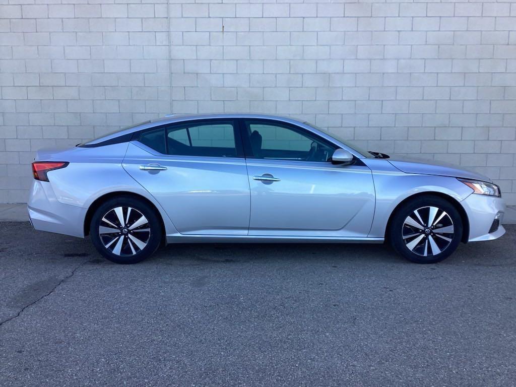 used 2022 Nissan Altima car, priced at $17,000