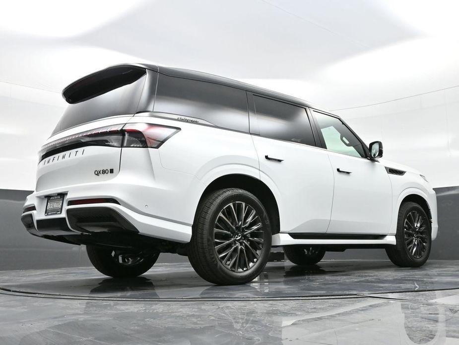 new 2025 INFINITI QX80 car, priced at $111,795