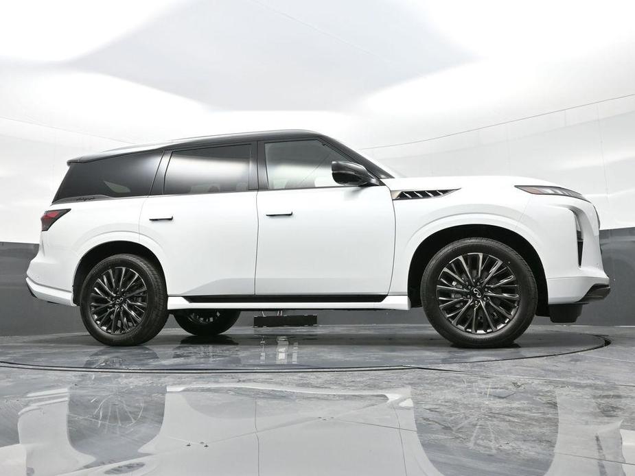 new 2025 INFINITI QX80 car, priced at $111,795