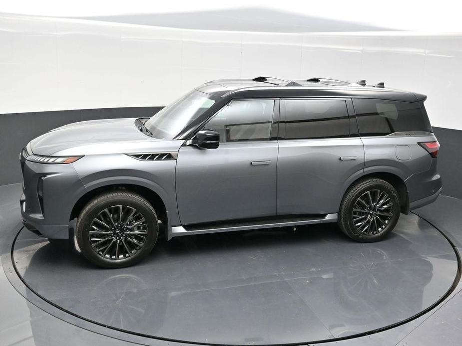 new 2025 INFINITI QX80 car, priced at $115,205