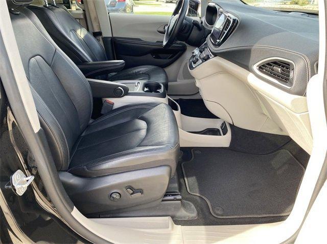 used 2022 Chrysler Pacifica Hybrid car, priced at $24,000