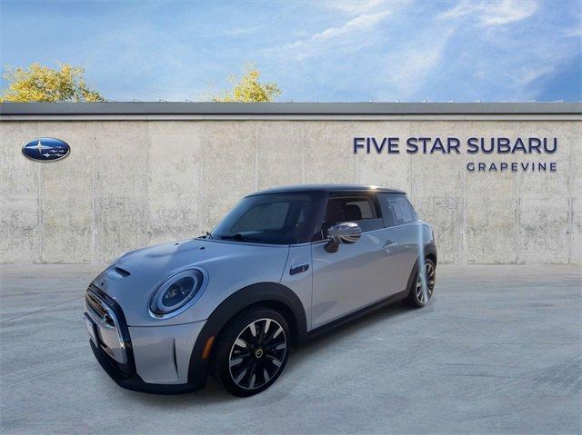 used 2023 MINI SE Hardtop car, priced at $22,000