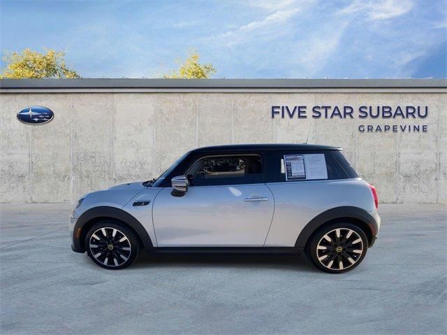 used 2023 MINI SE Hardtop car, priced at $22,000