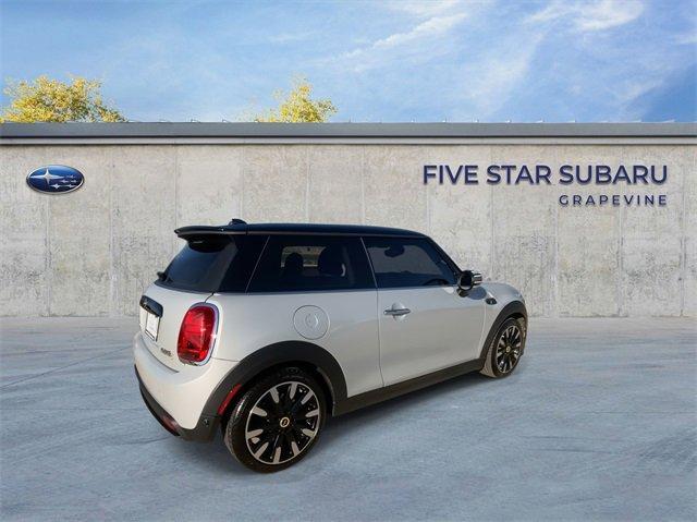 used 2023 MINI SE Hardtop car, priced at $22,000