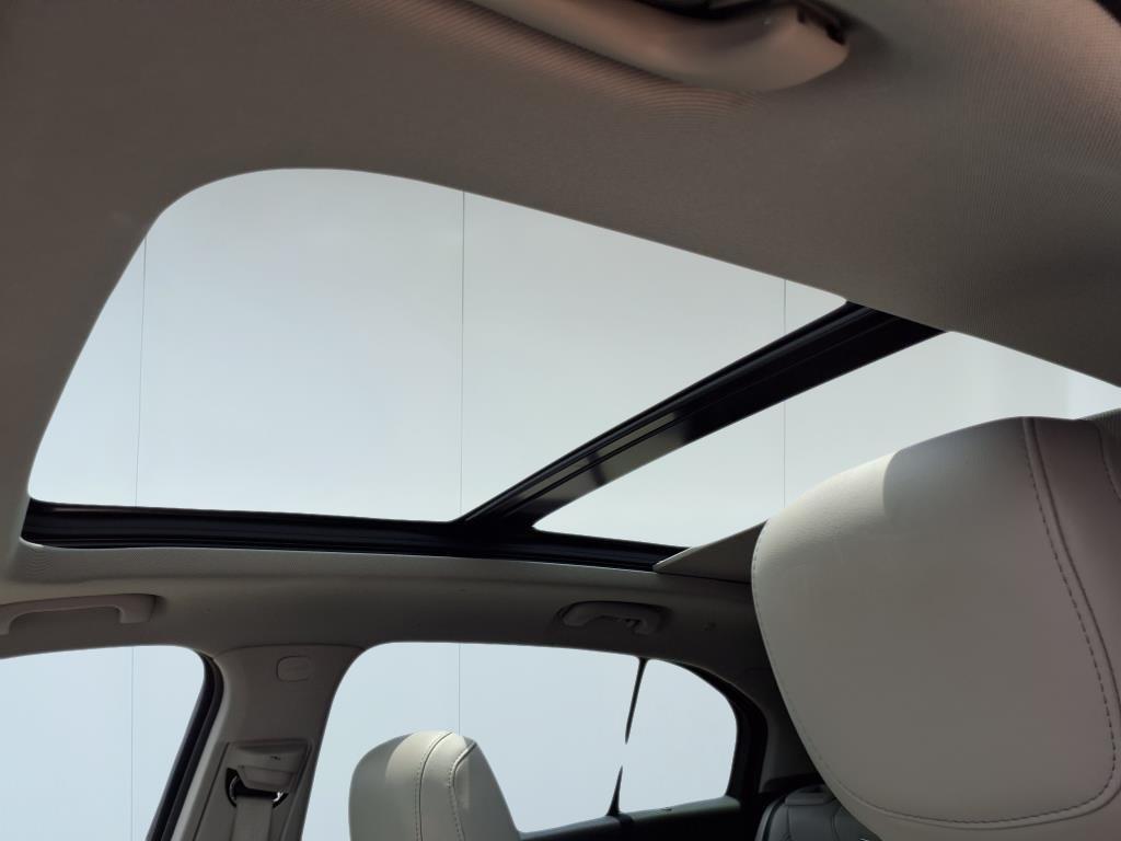 used 2023 Cadillac XT4 car, priced at $27,296