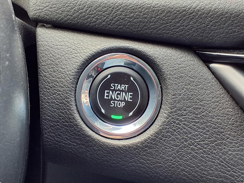 used 2024 Cadillac XT4 car, priced at $31,491