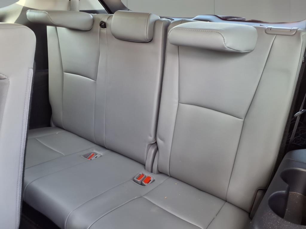 used 2023 Toyota Highlander car, priced at $35,496