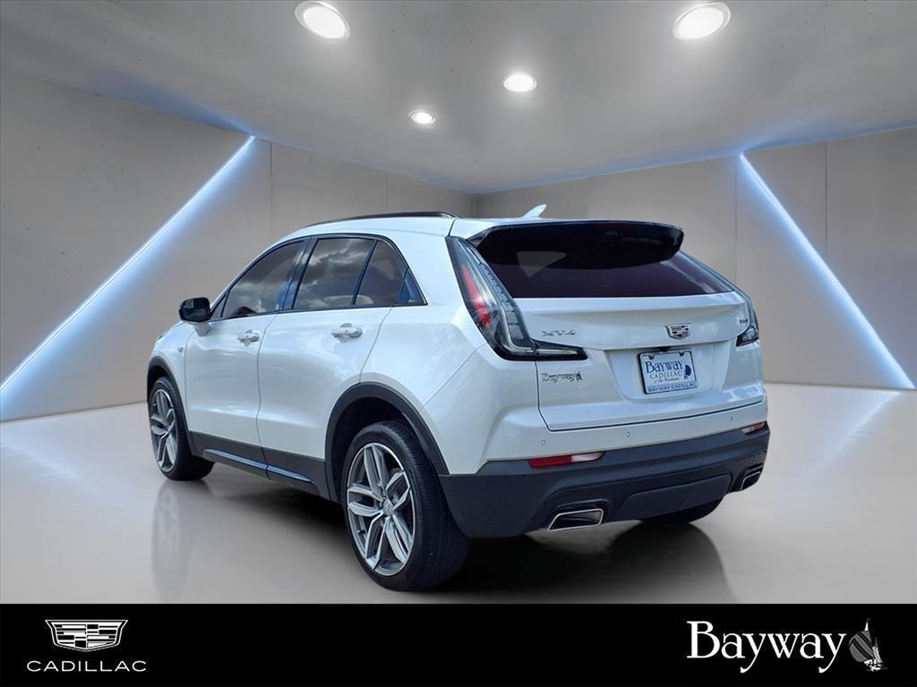 used 2022 Cadillac XT4 car, priced at $23,891