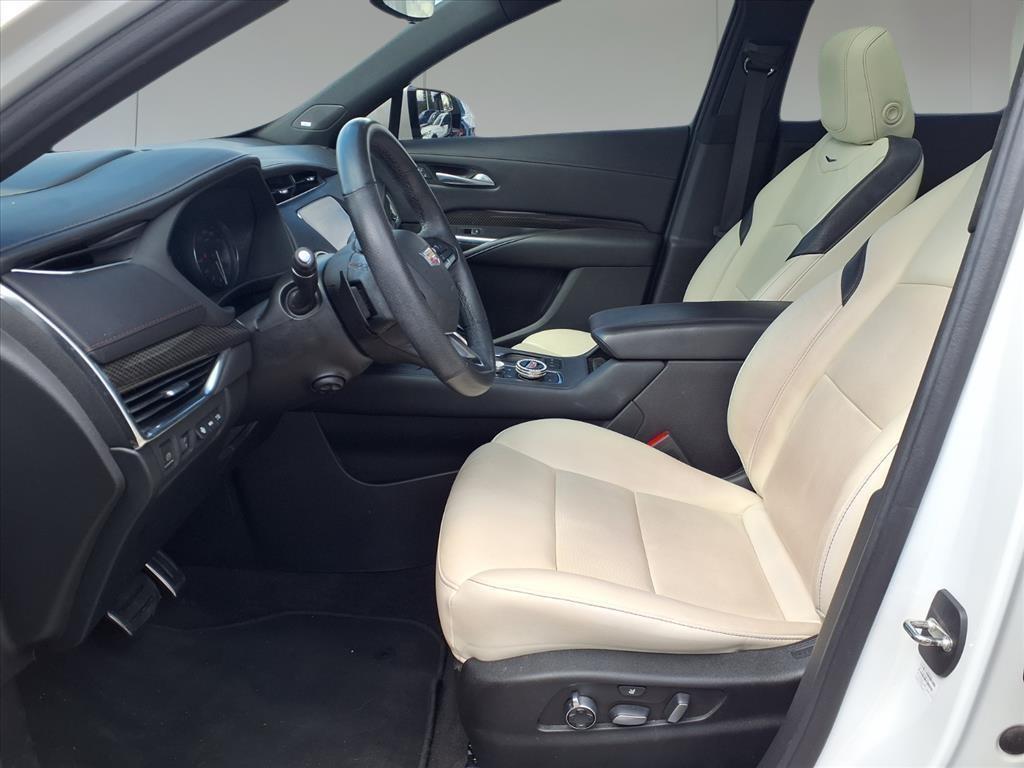 used 2022 Cadillac XT4 car, priced at $23,891