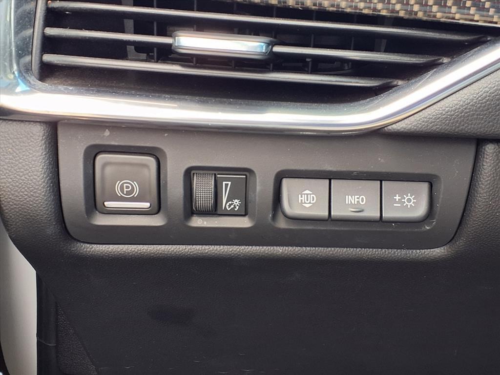 used 2022 Cadillac XT4 car, priced at $23,891