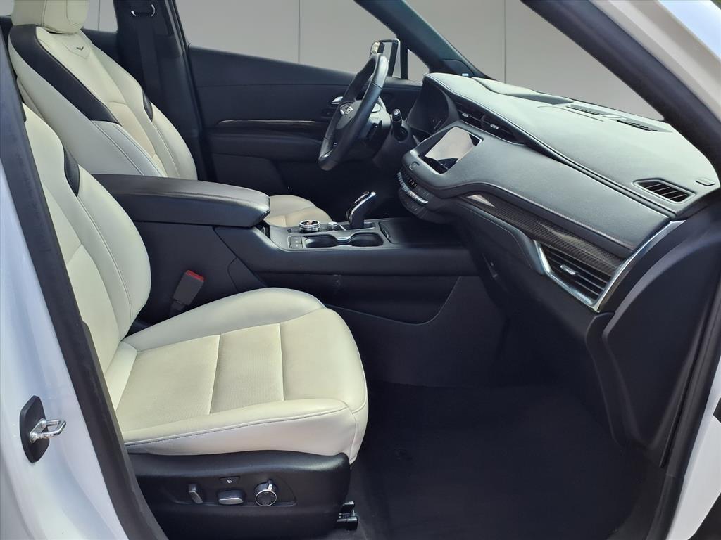 used 2022 Cadillac XT4 car, priced at $23,891