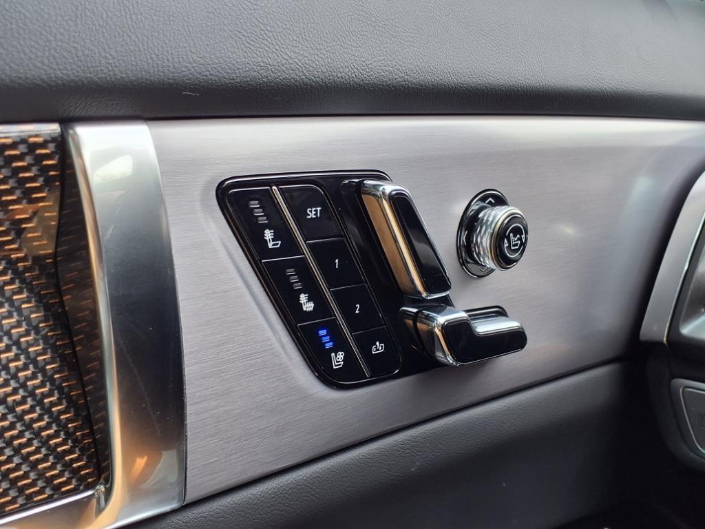 new 2026 Cadillac VISTIQ car, priced at $82,820