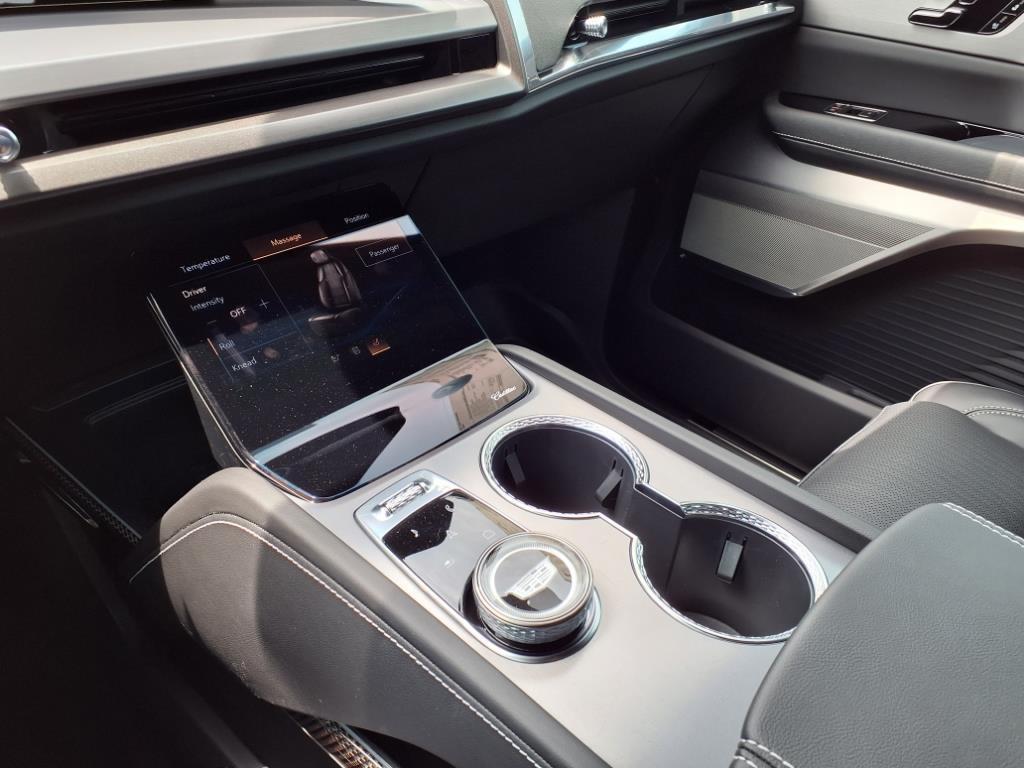 new 2026 Cadillac VISTIQ car, priced at $83,534