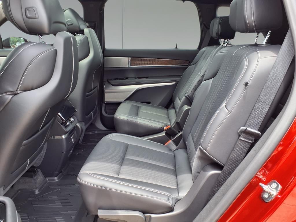 new 2026 Cadillac VISTIQ car, priced at $83,534