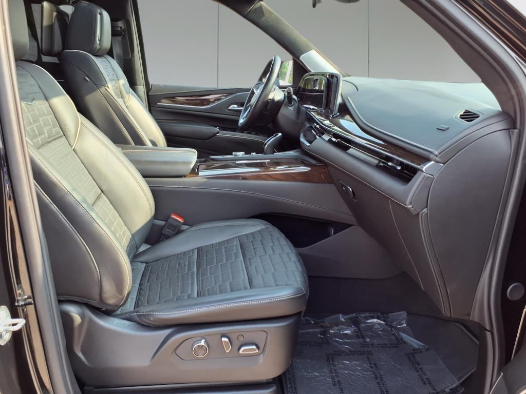 used 2024 Cadillac Escalade ESV car, priced at $86,495