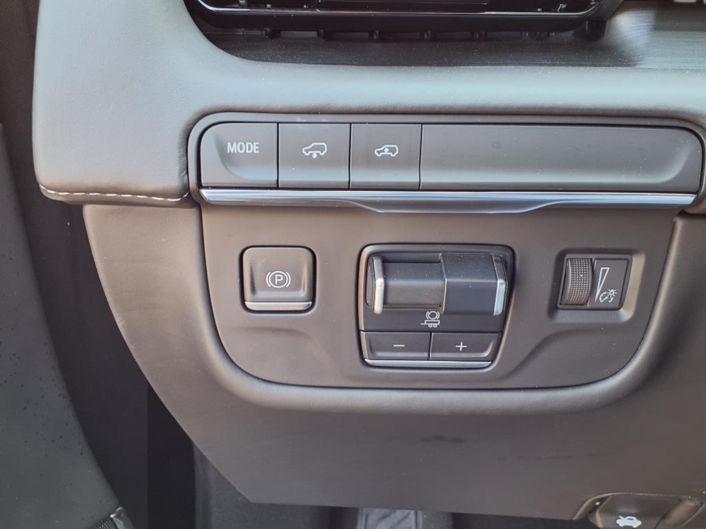 used 2024 Cadillac Escalade ESV car, priced at $86,495