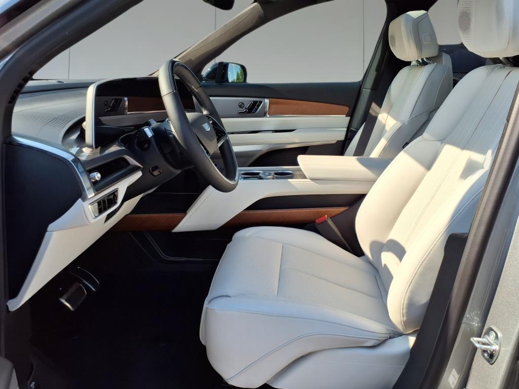 new 2026 Cadillac VISTIQ car, priced at $82,309