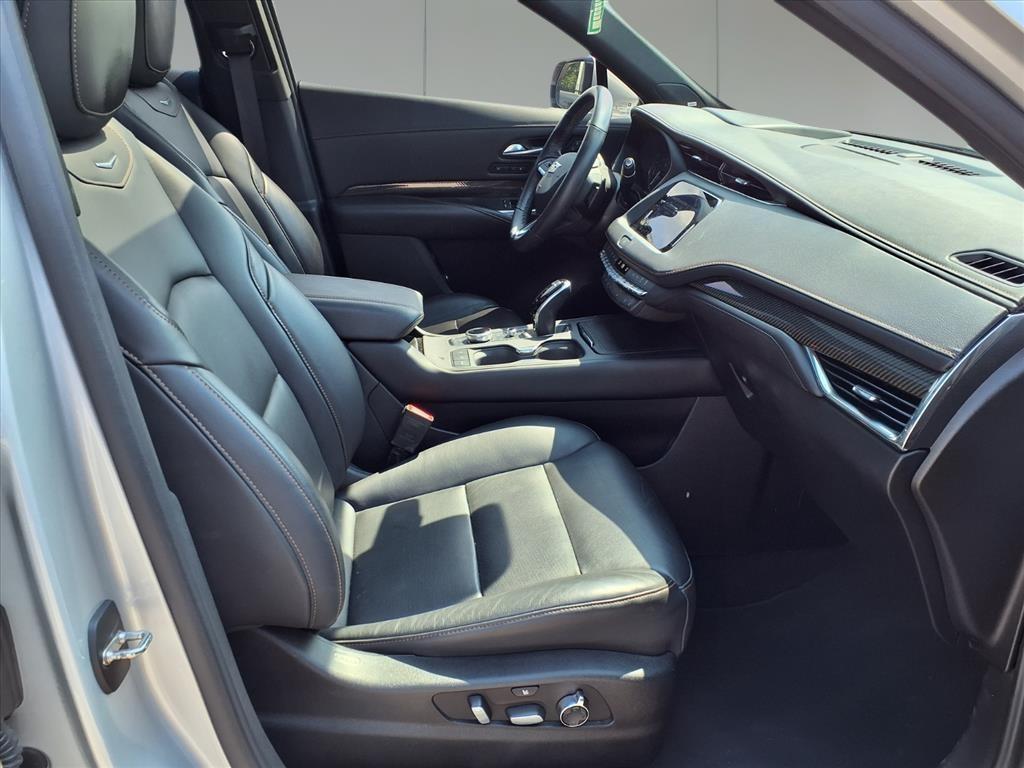 used 2022 Cadillac XT4 car, priced at $27,291