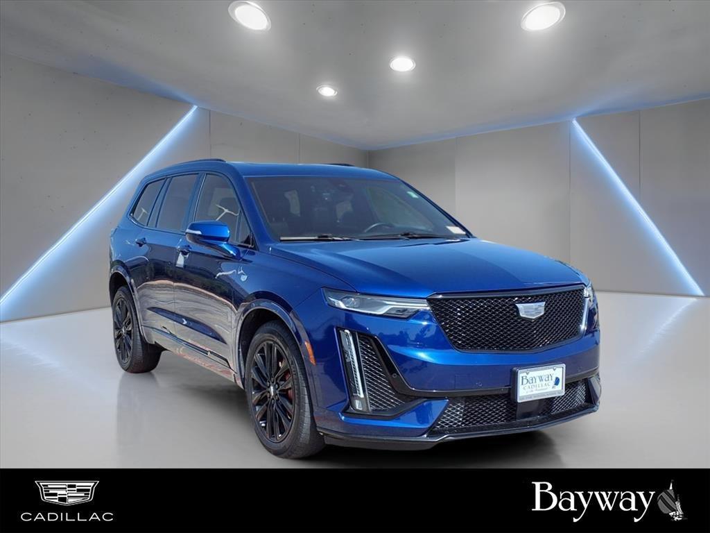 used 2023 Cadillac XT6 car, priced at $36,996