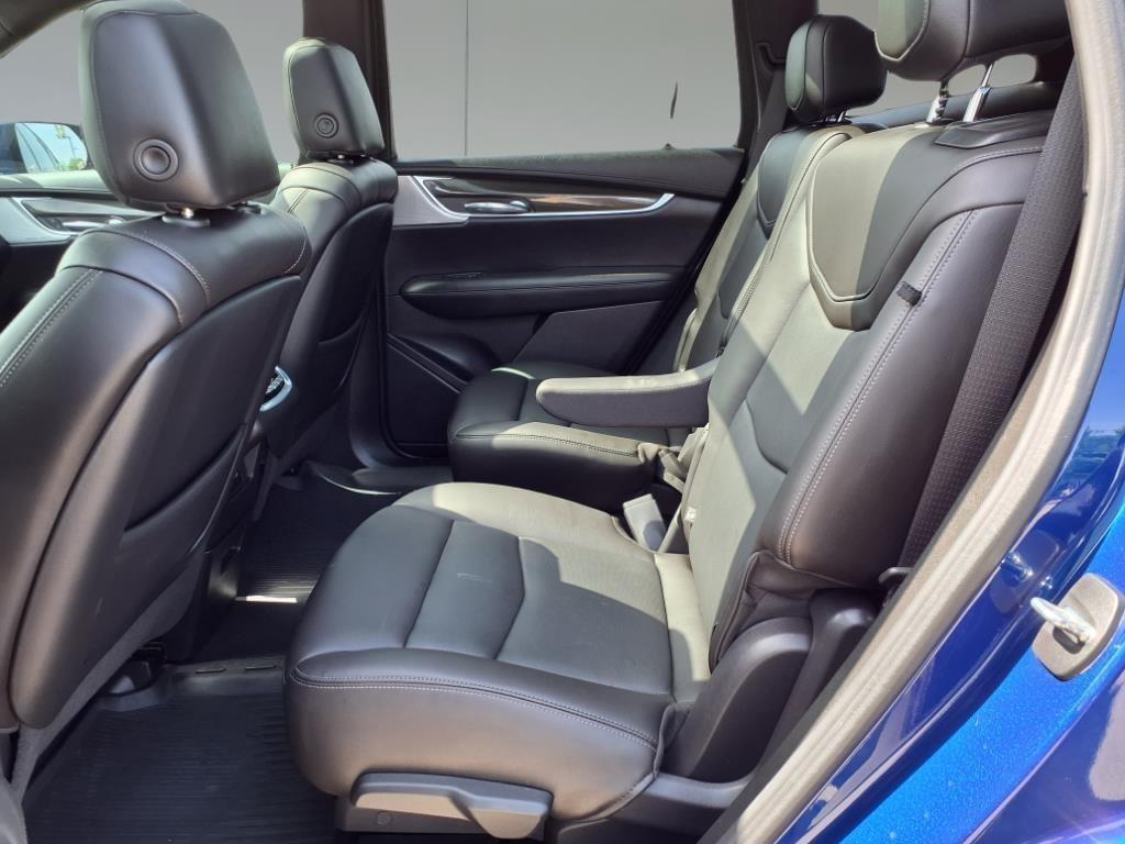 used 2023 Cadillac XT6 car, priced at $36,996