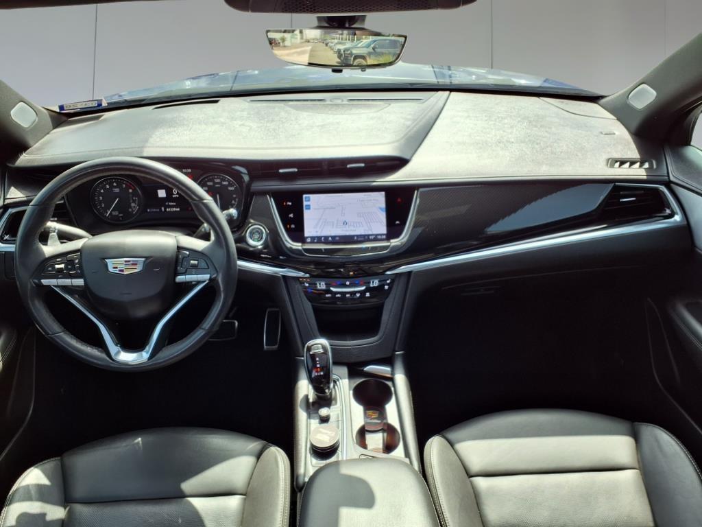 used 2023 Cadillac XT6 car, priced at $36,996