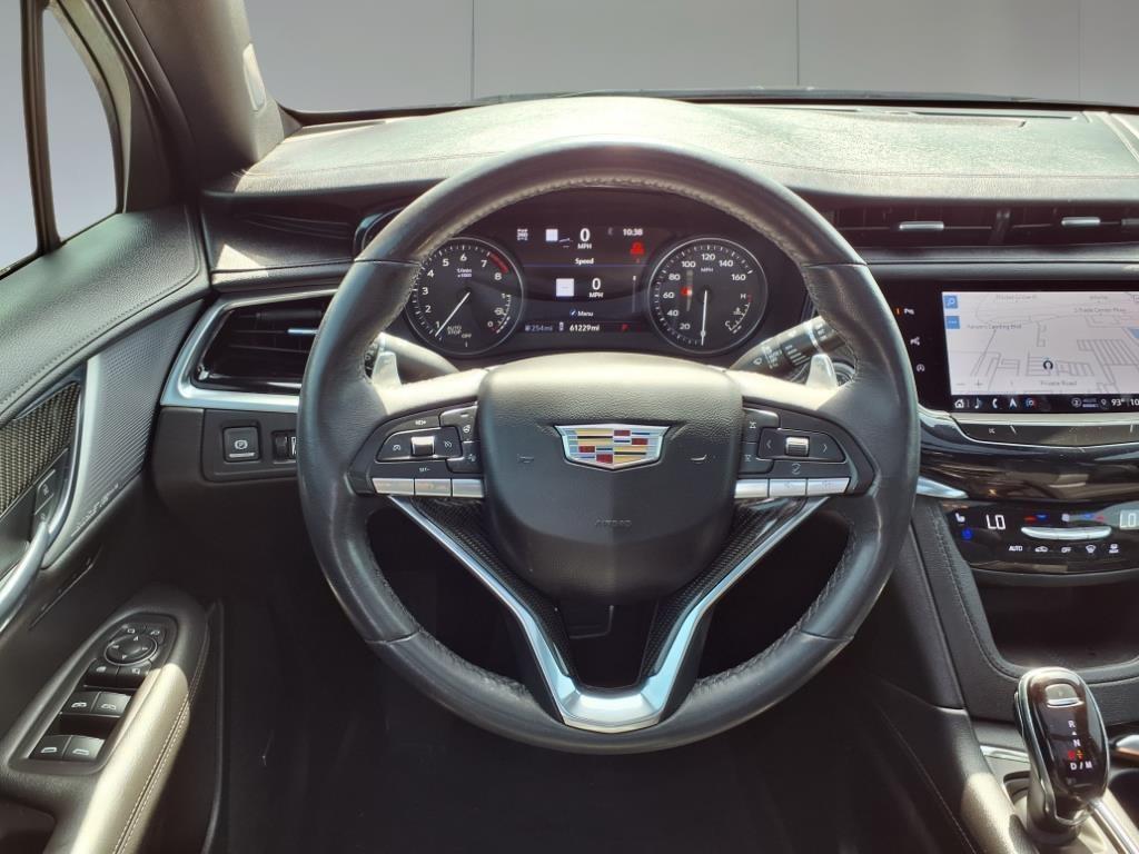 used 2023 Cadillac XT6 car, priced at $36,996