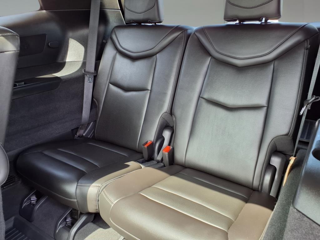 used 2023 Cadillac XT6 car, priced at $36,996