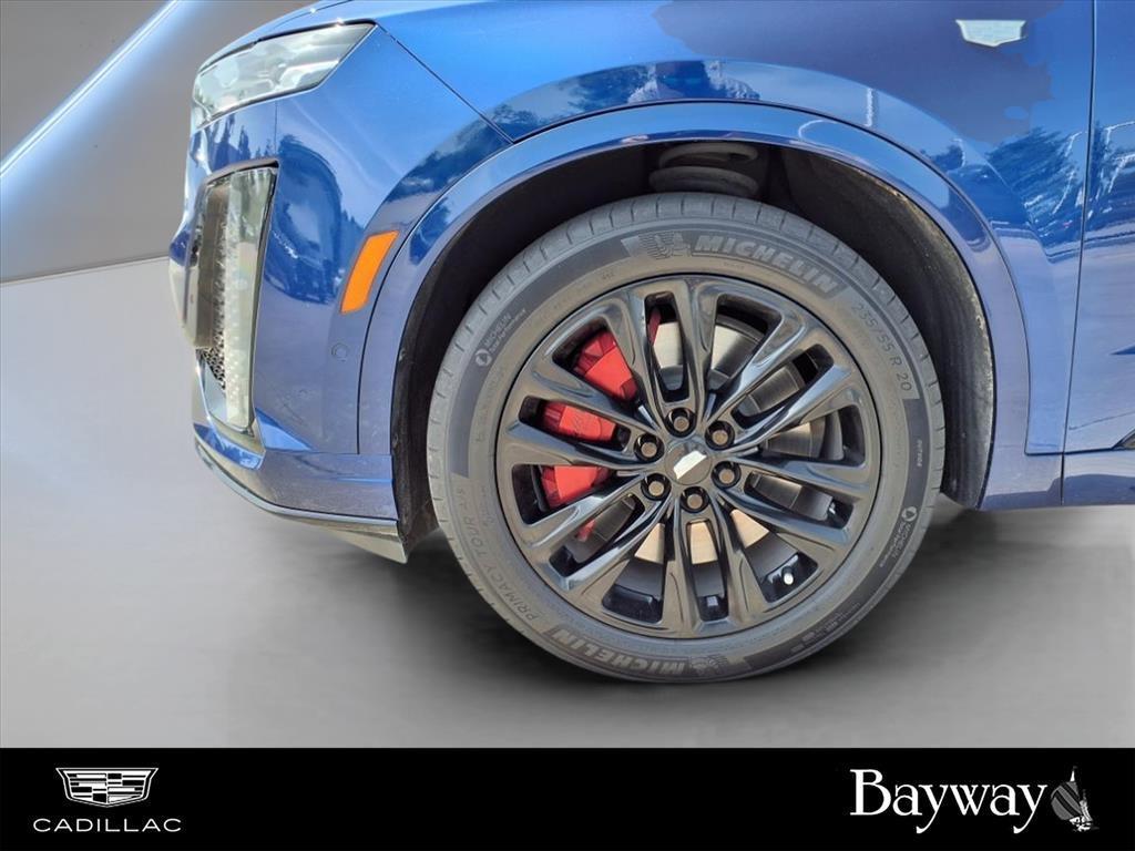 used 2023 Cadillac XT6 car, priced at $36,996